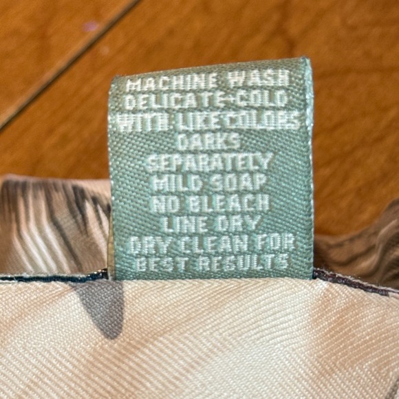 Hilo Hattie Mens Hawaiian Shirt XL Beige & Brown Floral 100% Silk Short Sleeve - Picture 5 of 9